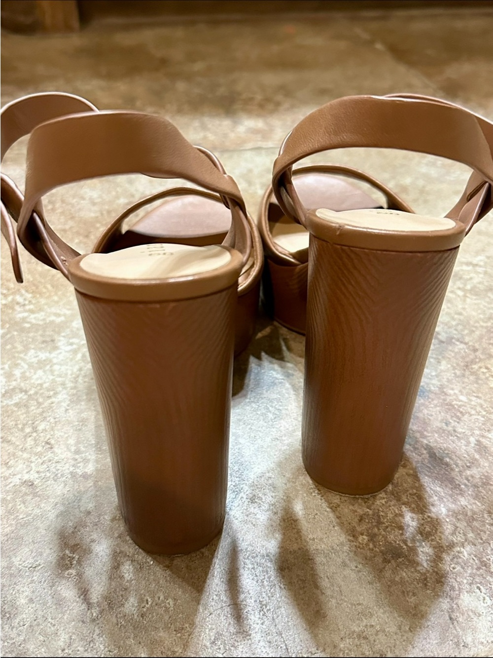 Gianni Bini Vacay Tan Box Label - Neutral Tan - Picture 4 of 6